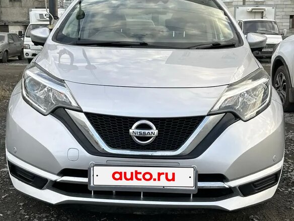 2016 Nissan Note II Рестайлинг, серебристый, 1200000 рублей