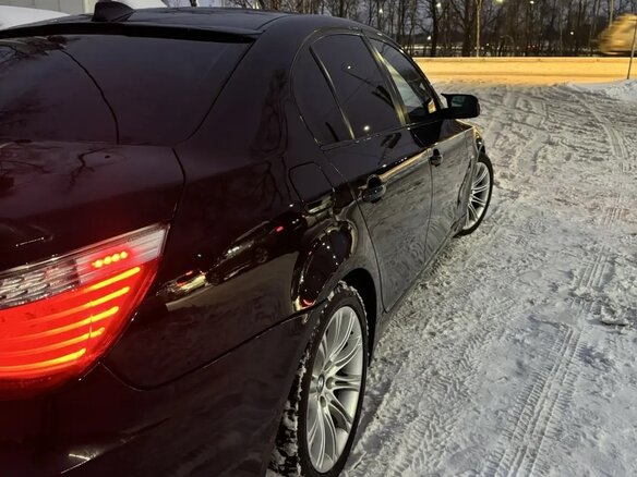 2009 BMW 5 серии 525i V (E60/E61) Рестайлинг, чёрный, 1400000 рублей - вид 14