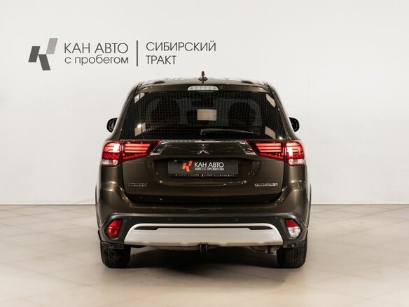 2019 Mitsubishi Outlander III Рестайлинг 3, коричневый - вид 3