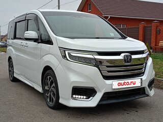 2018 Honda Stepwgn Spada V Рестайлинг, белый, 2590000 рублей, вид 4