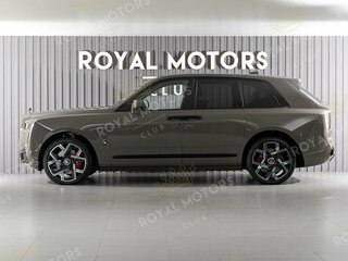 2025 Rolls-Royce Cullinan Black Badge I Рестайлинг (Series II), серый, 64500000 рублей, вид 3