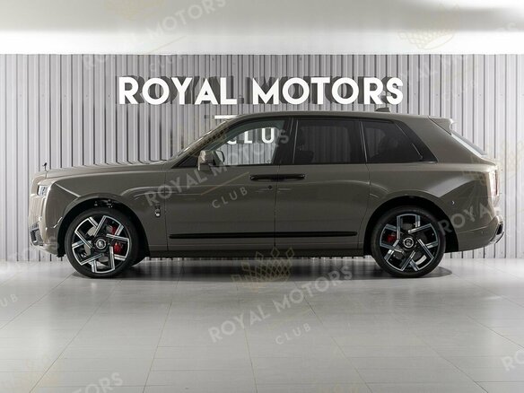 2025 Rolls-Royce Cullinan Black Badge I Рестайлинг (Series II), серый, 61900000 рублей - вид 2