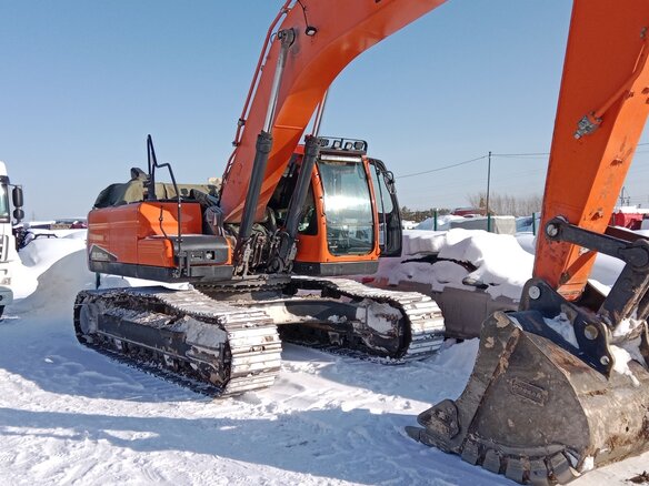2023 Doosan DX300LCA, оранжевый, 11651000 рублей