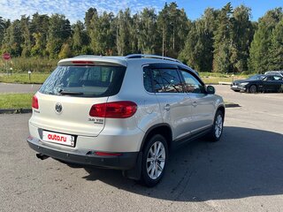 2011 Volkswagen Tiguan I Рестайлинг, серебристый, 1300000 рублей, вид 4