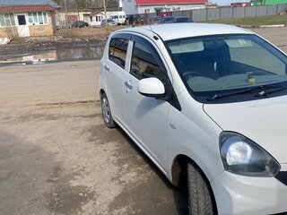 2016 Daihatsu Mira e:S I Рестайлинг, белый, 449000 рублей, вид 4