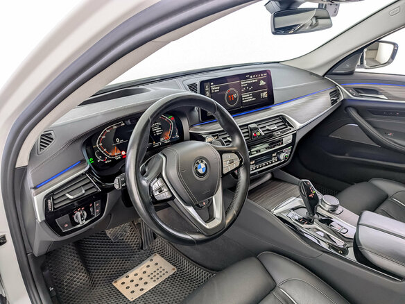 2021 BMW 5 серии 530i xDrive VII (G30/G31/G38) Рестайлинг, белый - вид 15