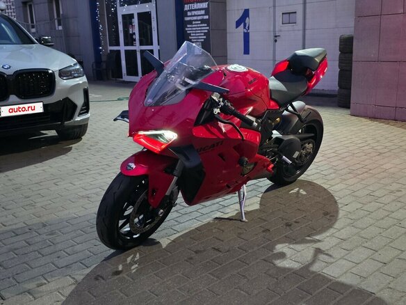 2022 Ducati Panigale V4, красный, 2100000 рублей - вид 1