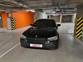 2019 BMW 5 серии 520i VII (G30/G31/G38), чёрный, 2400000 рублей, вид 2