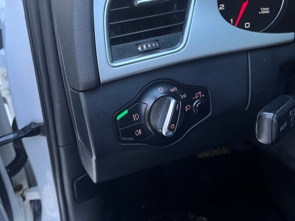 2011 Audi A4 IV (B8), белый, 800000 рублей - вид 13