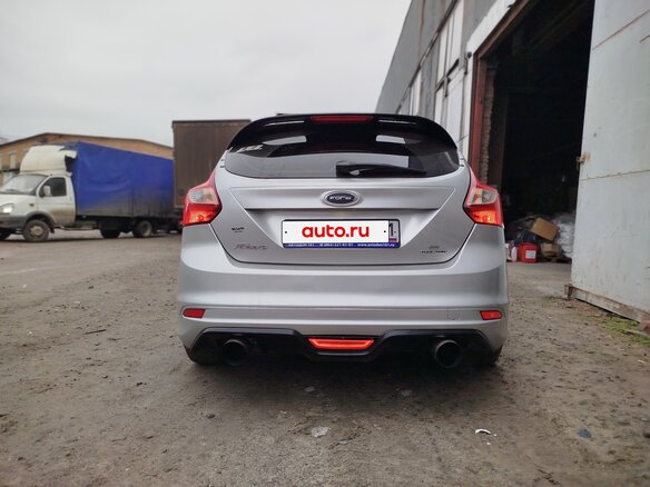 2014 Ford Focus III, серый, 1300000 рублей - вид 4
