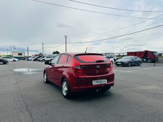 2014 Hyundai Solaris I Рестайлинг, красный, 999000 рублей, вид 4
