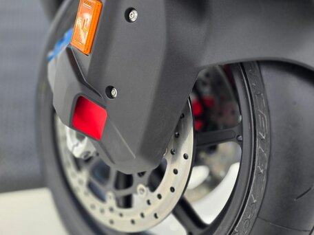 2025 BMW S 1000 RR, белый, 2600000 рублей, вид 3