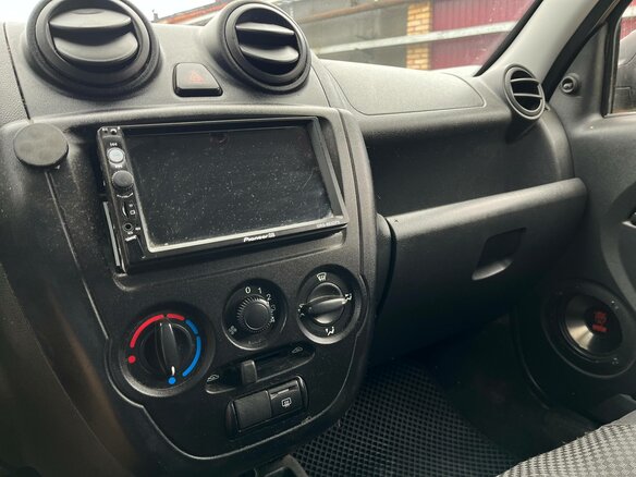 2013 Lada (ВАЗ) Granta I, чёрный, 210000 рублей - вид 11