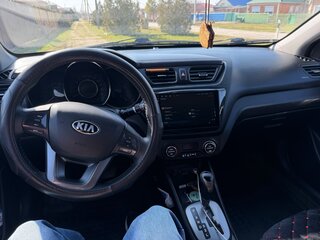 2014 Kia Rio 4-speed III, серый, 870000 рублей, вид 5