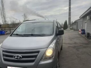 2017 Hyundai H-1 II Рестайлинг, серебристый, 2450000 рублей, вид 1