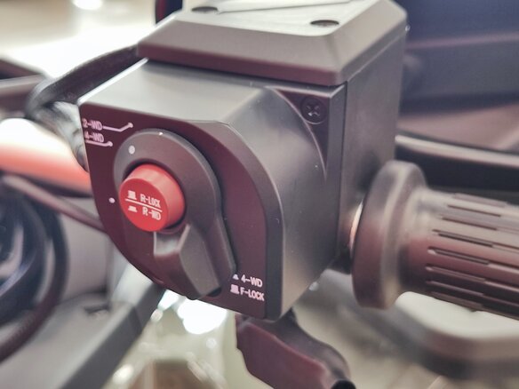 2026 HND QRX 1000, серый, 1229900 рублей - вид 9