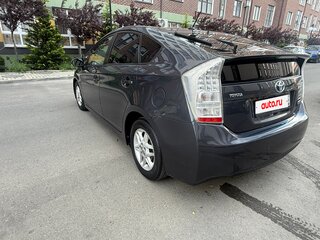 2010 Toyota Prius III (XW30), серый, 1000000 рублей, вид 4