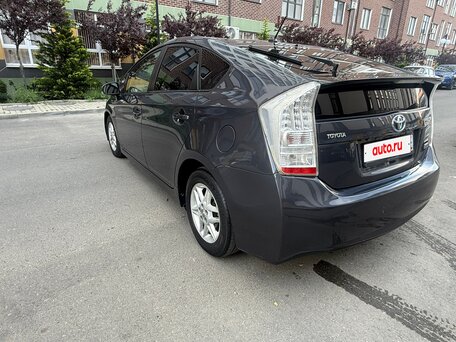 2010 Toyota Prius III (XW30), серый, 1000000 рублей, вид 4