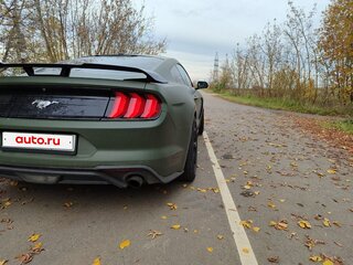 2018 Ford Mustang VI Рестайлинг, зелёный, 3100000 рублей, вид 3