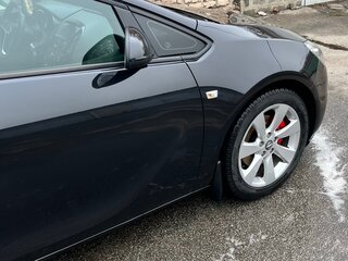 2013 Opel Astra GTC J Рестайлинг, чёрный, 930000 рублей, вид 4