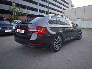 2017 Skoda Superb III, коричневый, 2450000 рублей, вид 5