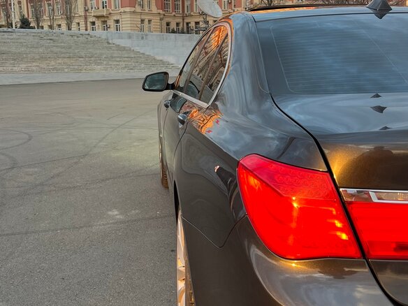 2008 BMW 7 серии 730d V (F01/F02/F04), серый, 1450000 рублей - вид 6
