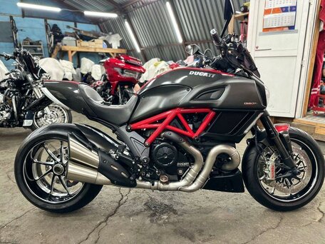 2014 Ducati Diavel Carbon, чёрный, 1150000 рублей, вид 3