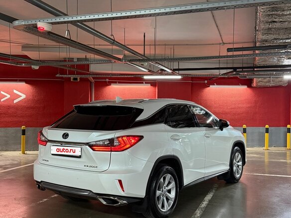 2017 Lexus RX 200t IV, белый - вид 4