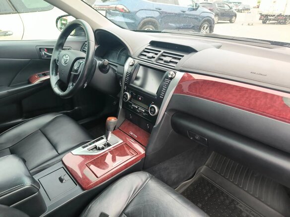 2012 Toyota Camry VII (XV50), чёрный, 1220000 рублей - вид 13