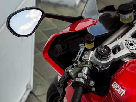 2021 Ducati Panigale V2, красный, 1290000 рублей, вид 2