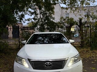 2012 Toyota Camry VII (XV50), белый, 1500000 рублей, вид 3
