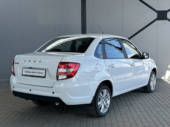 2026 Lada (ВАЗ) Granta I Рестайлинг, белый - вид 15