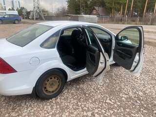 2010 Ford Focus II Рестайлинг, белый, 500000 рублей, вид 5