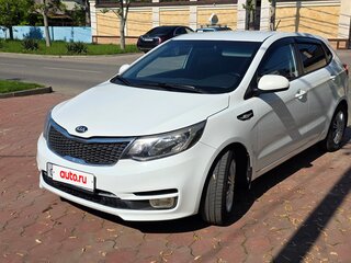 2015 Kia Rio III Рестайлинг, белый, 1120000 рублей, вид 1