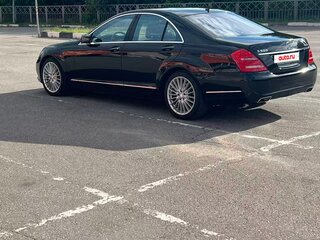 2010 Mercedes-Benz S-Класс 500 V (W221) Рестайлинг, чёрный, 2600000 рублей, вид 4