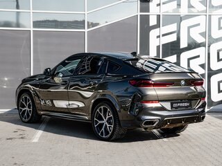 2019 BMW X6 M50i III (G06), зелёный, 8350000 рублей, вид 2