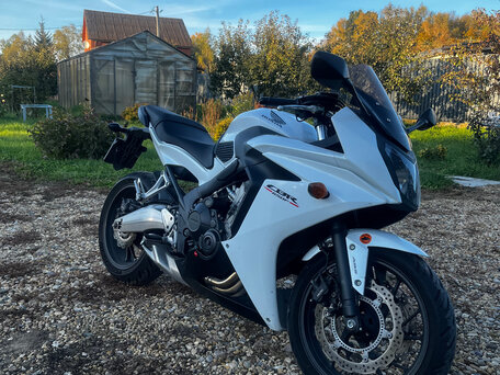 2016 Honda CBR 650F, белый, 650000 рублей, вид 4
