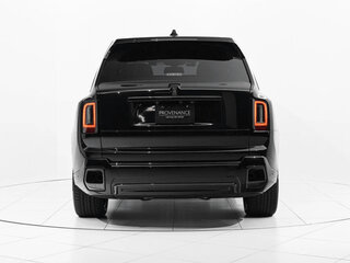 2025 Rolls-Royce Cullinan Black Badge I Рестайлинг (Series II), чёрный, 65000000 рублей, вид 4
