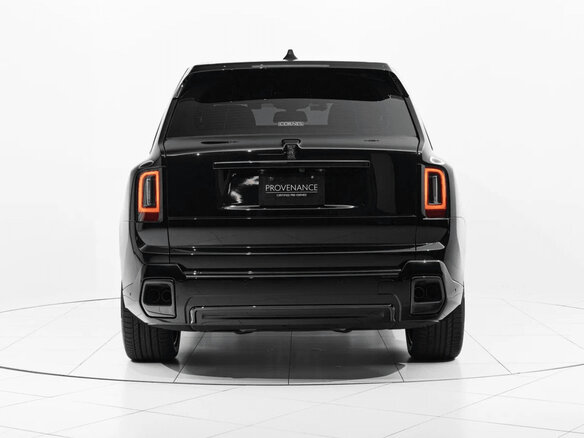 2025 Rolls-Royce Cullinan Black Badge I Рестайлинг (Series II), чёрный - вид 3