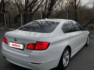 2013 BMW 5 серии 520i VI (F10/F11/F07), белый, 1850000 рублей, вид 4