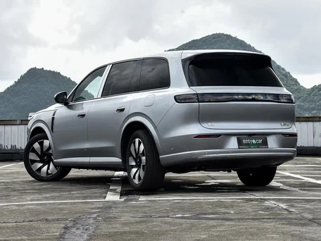 2026 Voyah Taishan X8, серый, 7715000 рублей, вид 4