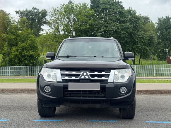2012 Mitsubishi Pajero IV Рестайлинг 1, чёрный, 2790000 рублей - вид 2
