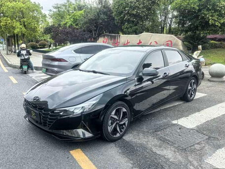 Hyundai Elantra VII (CN7)