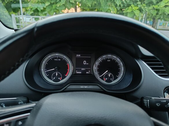2017 Skoda Octavia III (A7) Рестайлинг, серый, 1645000 рублей - вид 8
