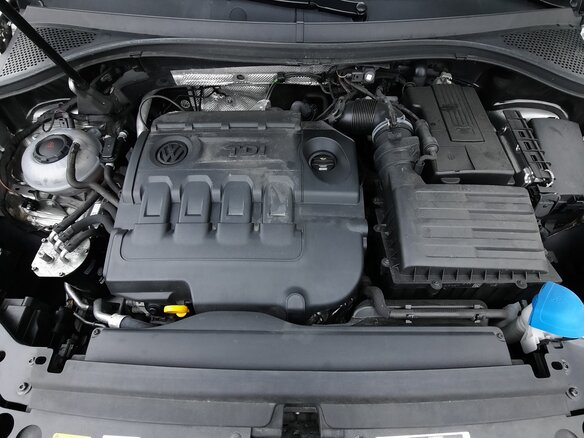2017 Volkswagen Tiguan II, серебристый, 3250000 рублей - вид 8