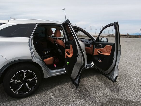 2024 BAIC X75, серебристый, 2250000 рублей - вид 21