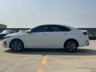 2022 Kia K3 II (China Market) Рестайлинг, белый, 1887000 рублей, вид 2
