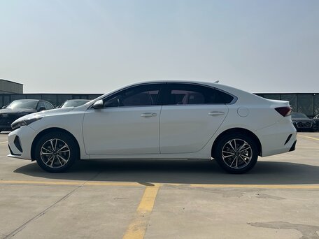 2022 Kia K3 II (China Market) Рестайлинг, белый, 1887000 рублей, вид 2