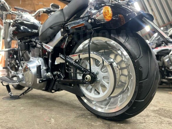 2017 Harley-Davidson Fat Boy, чёрный, 1990000 рублей - вид 25