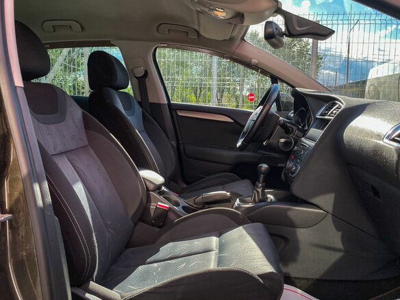 2011 Citroen C4 II, коричневый - вид 11